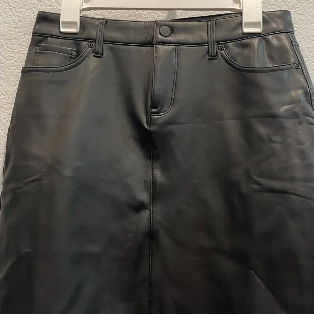 NEW NYDJ Sculpt-Her Black Faux Leather 5 Pocket Skirt Size 4